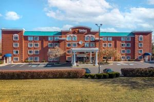 Alojamiento - Comfort Inn & Suites