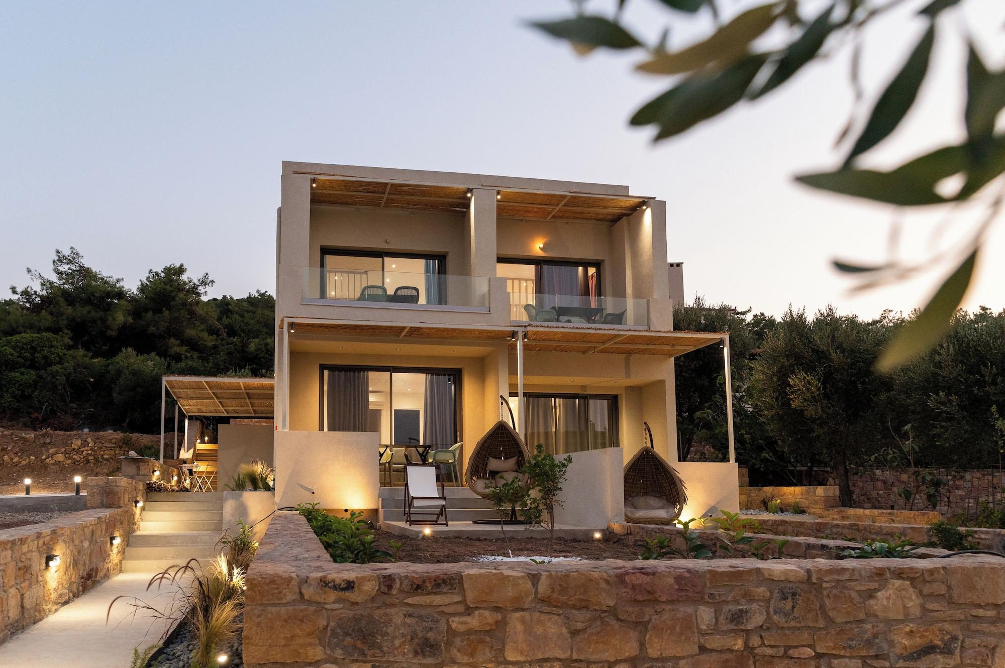 Vista Exterior Enalis Studios & Apartments