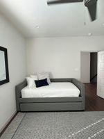 Alquiler Vacacional - Duplex w/Lake View, near Space X, Beautiful!