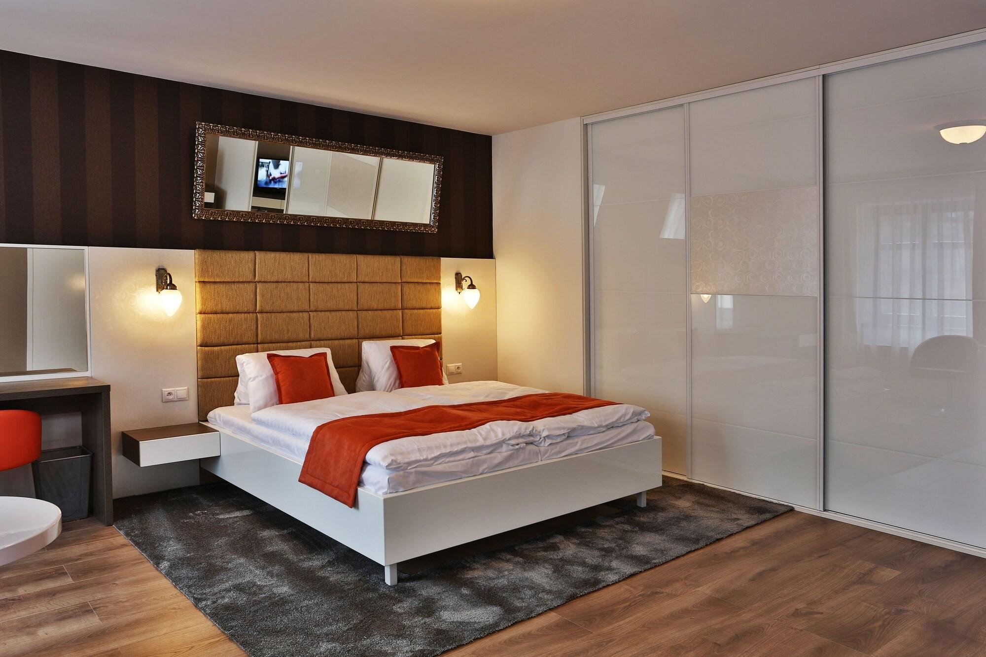 Varios VIP Apartments