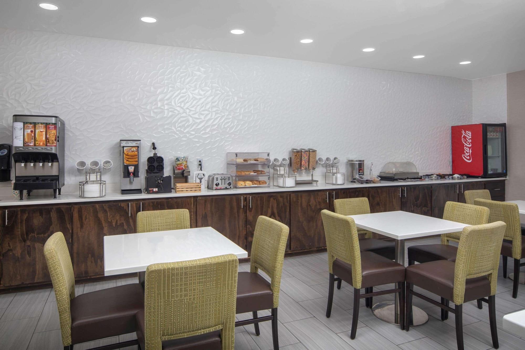 Restaurant La Quinta Inn by Wyndham Calhoun South I-75