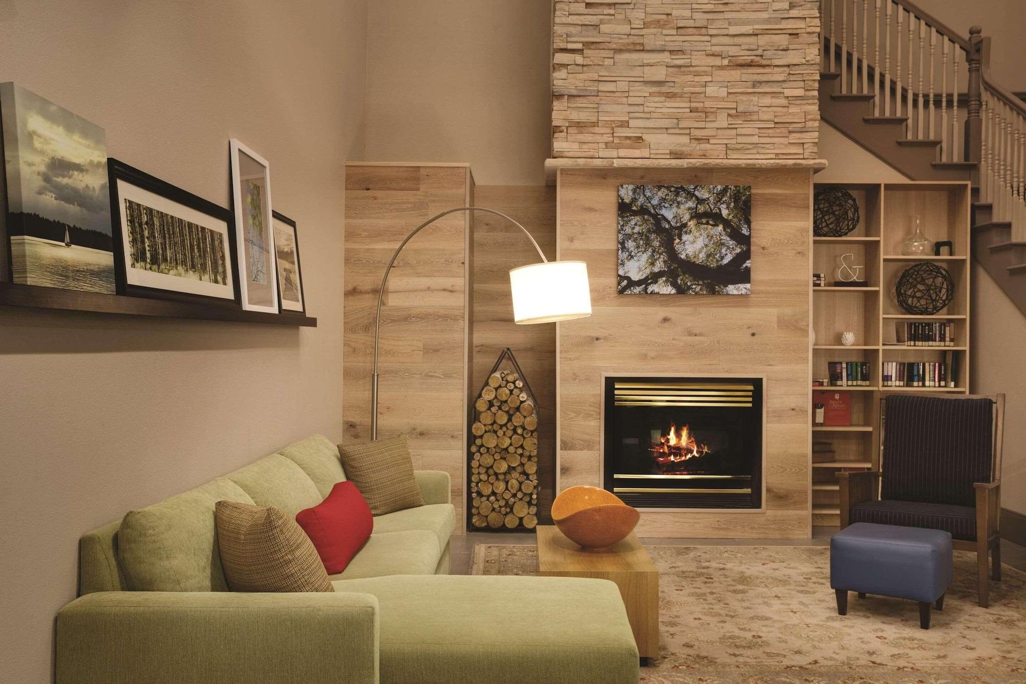 Vista Lobby Country Inn & Suites by Radisson, Chattanooga-Lookout Mountain