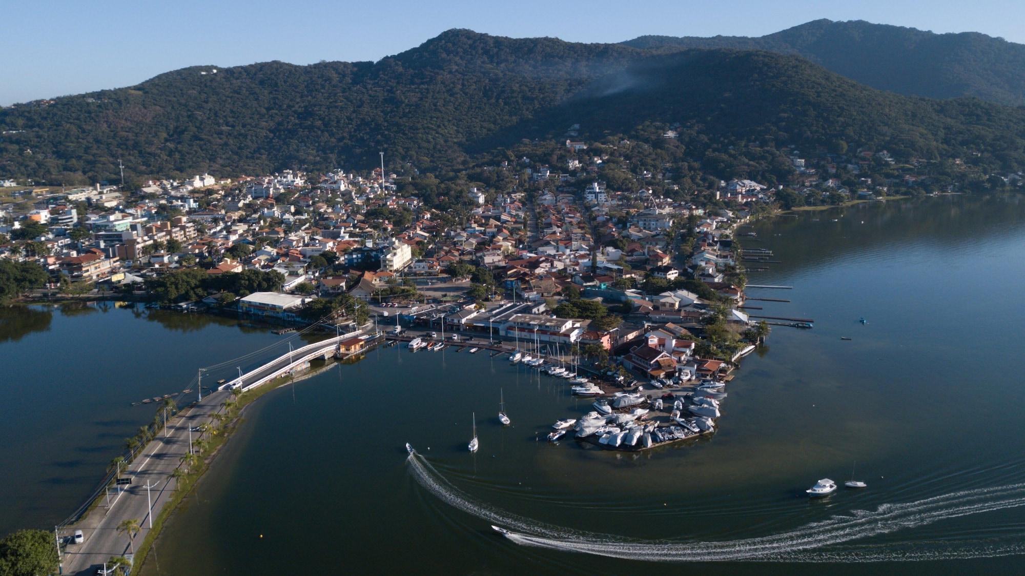 Vista Exterior Lagoa Nômade
