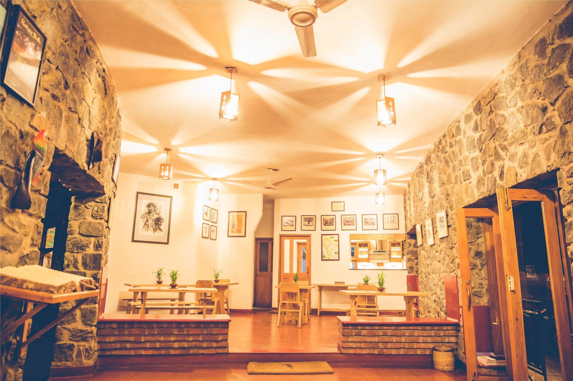 Bar/Salón Wildernest