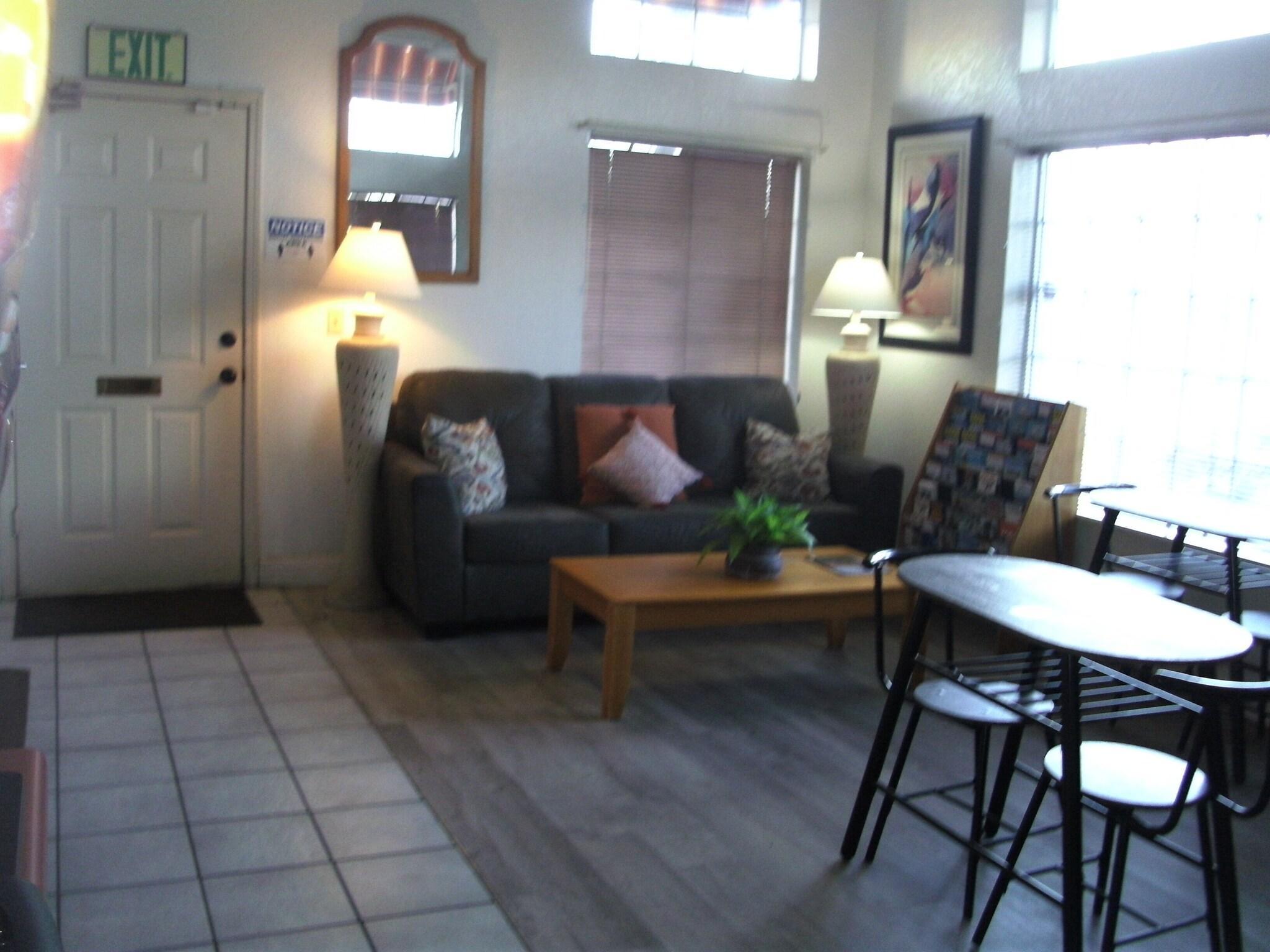 Vista Lobby Lodge on the River
