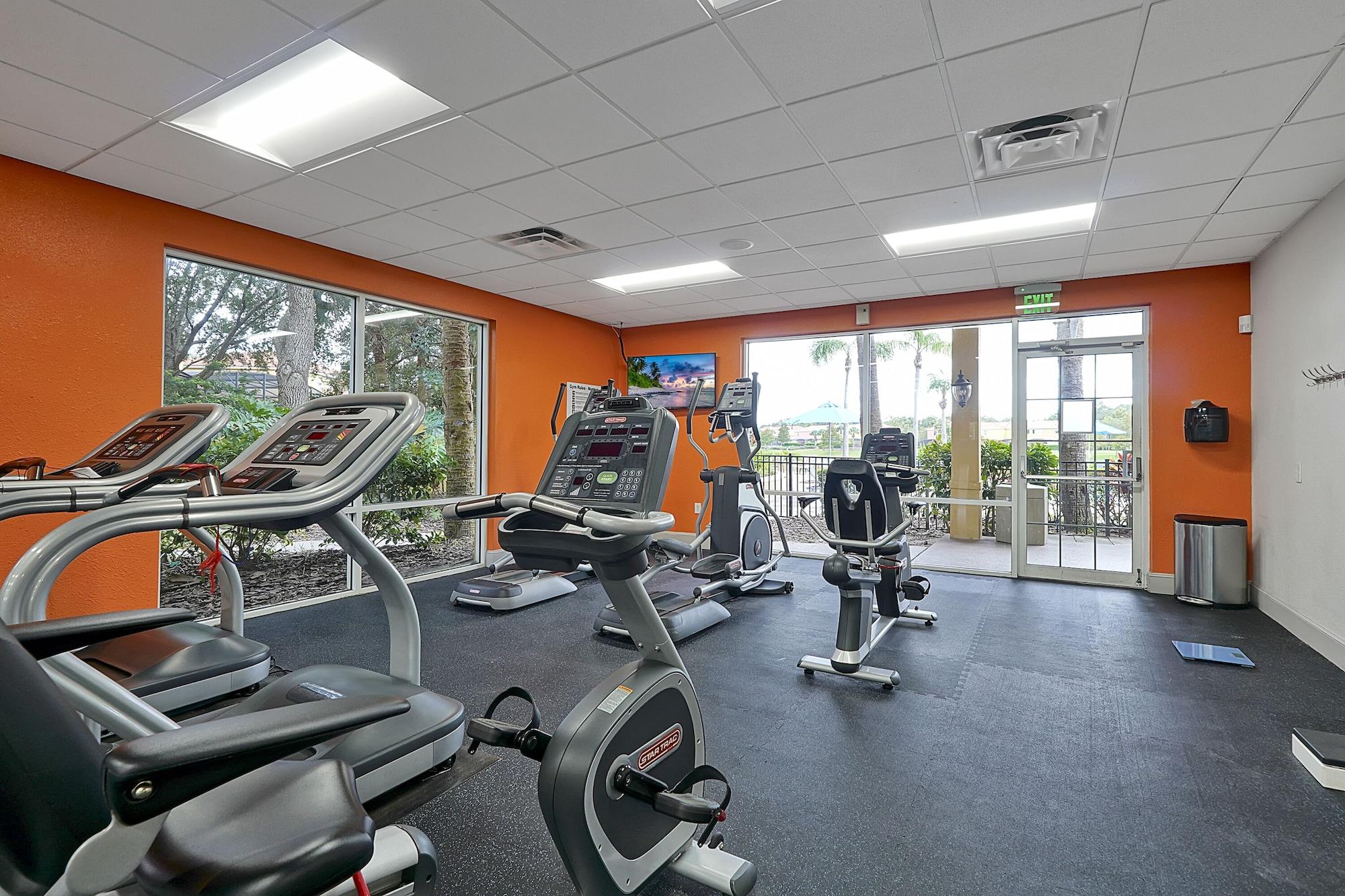 Gimnasio Encantada Resort Vacation Townhomes by IDILIQ