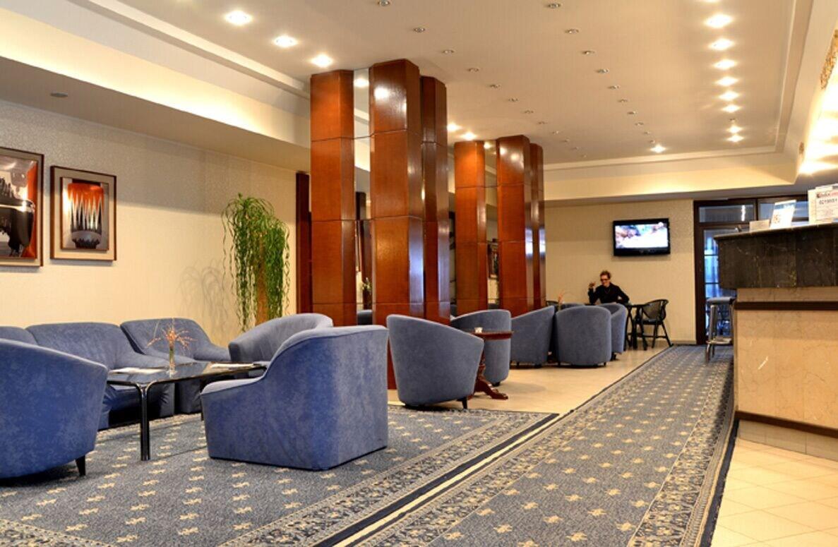 Vista Lobby Continental Forum Tirgu Mures