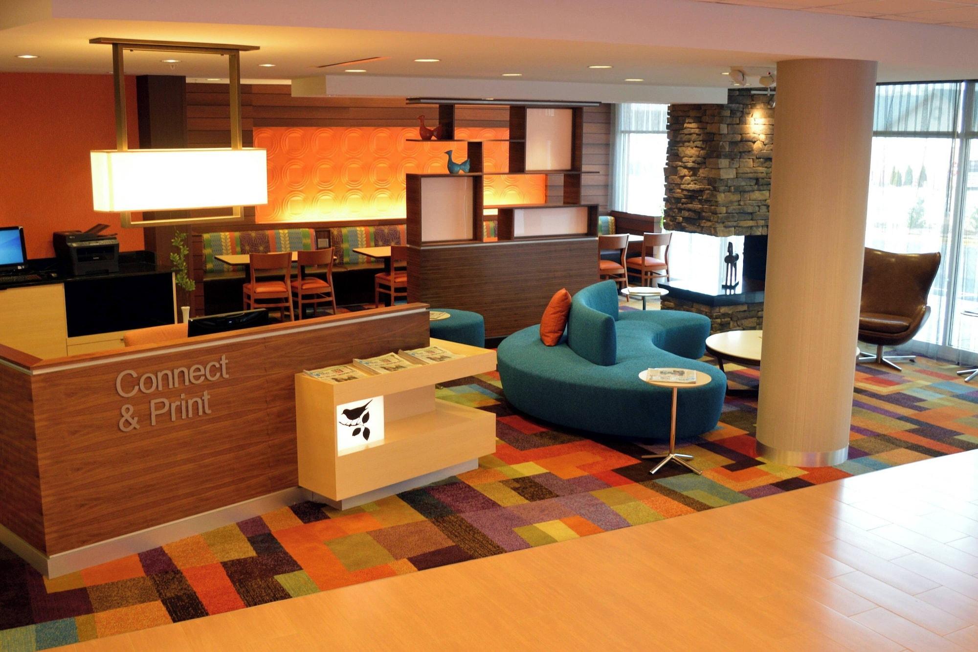 Vista Lobby Fairfield Inn & Suites by Marriott Quantico Stafford