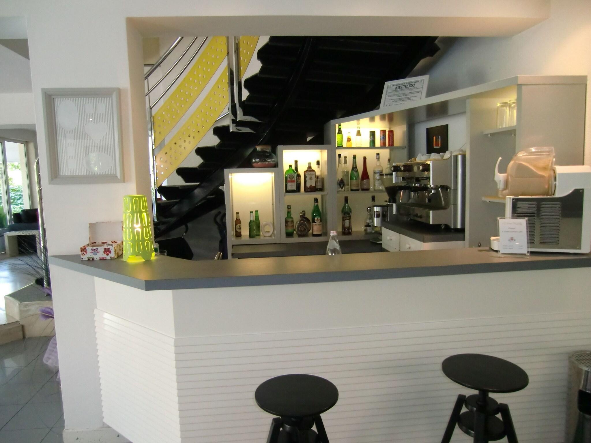 Bar/Salón Hotel Desire'