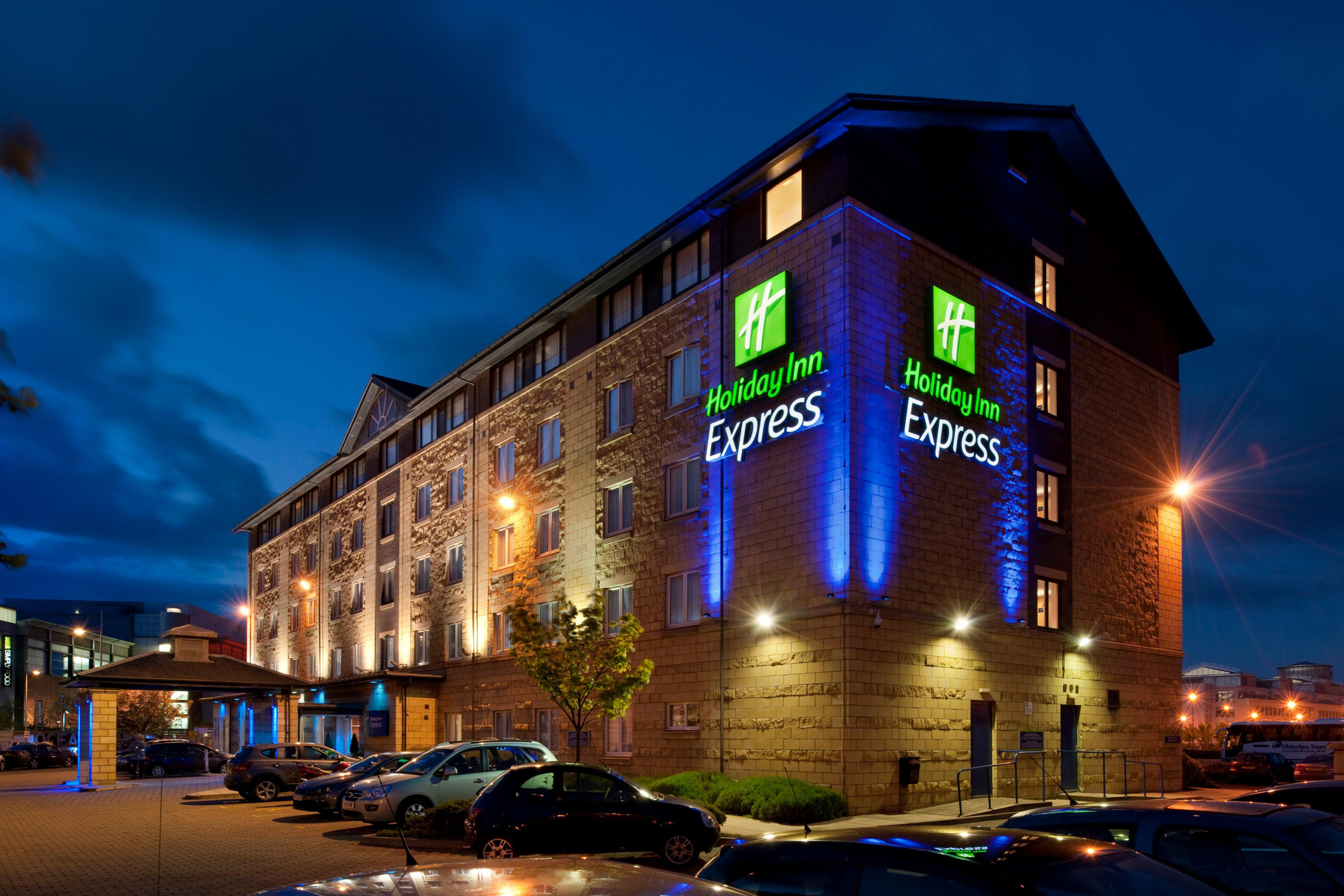 Vista Exterior Holiday Inn Express Edinburgh - Leith Waterfront by IHG