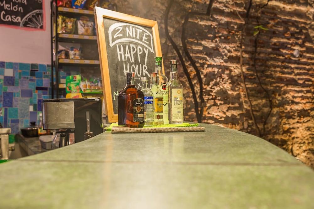 Bar/Salón Friends To Be