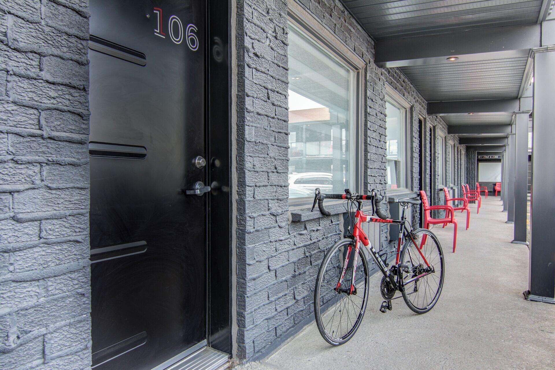 Vista Exterior Hôtel-Motel Normandin Alma