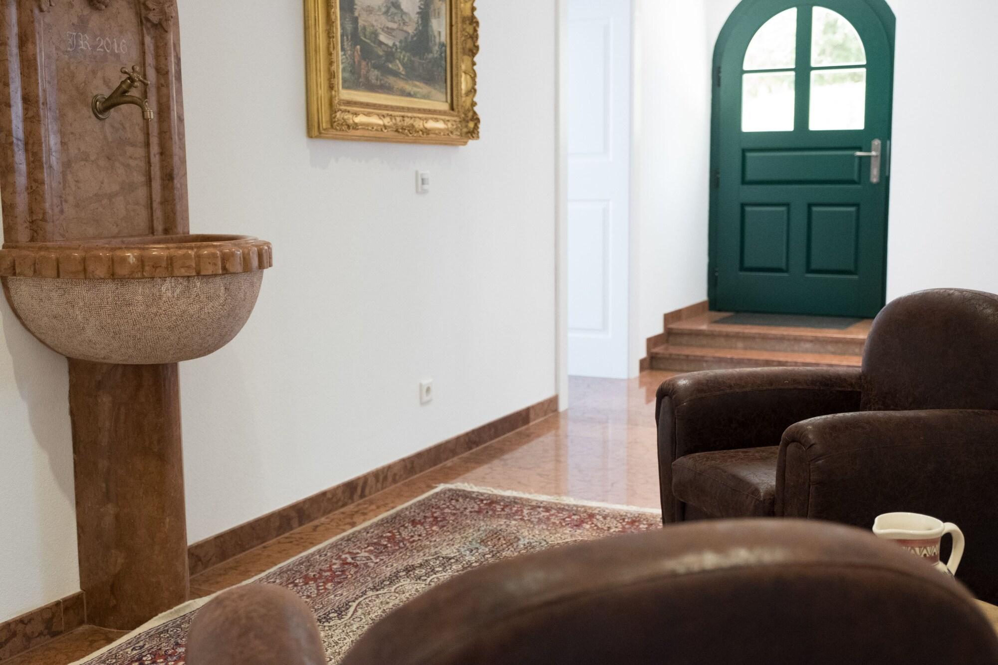 Vista Lobby Sauerweingut