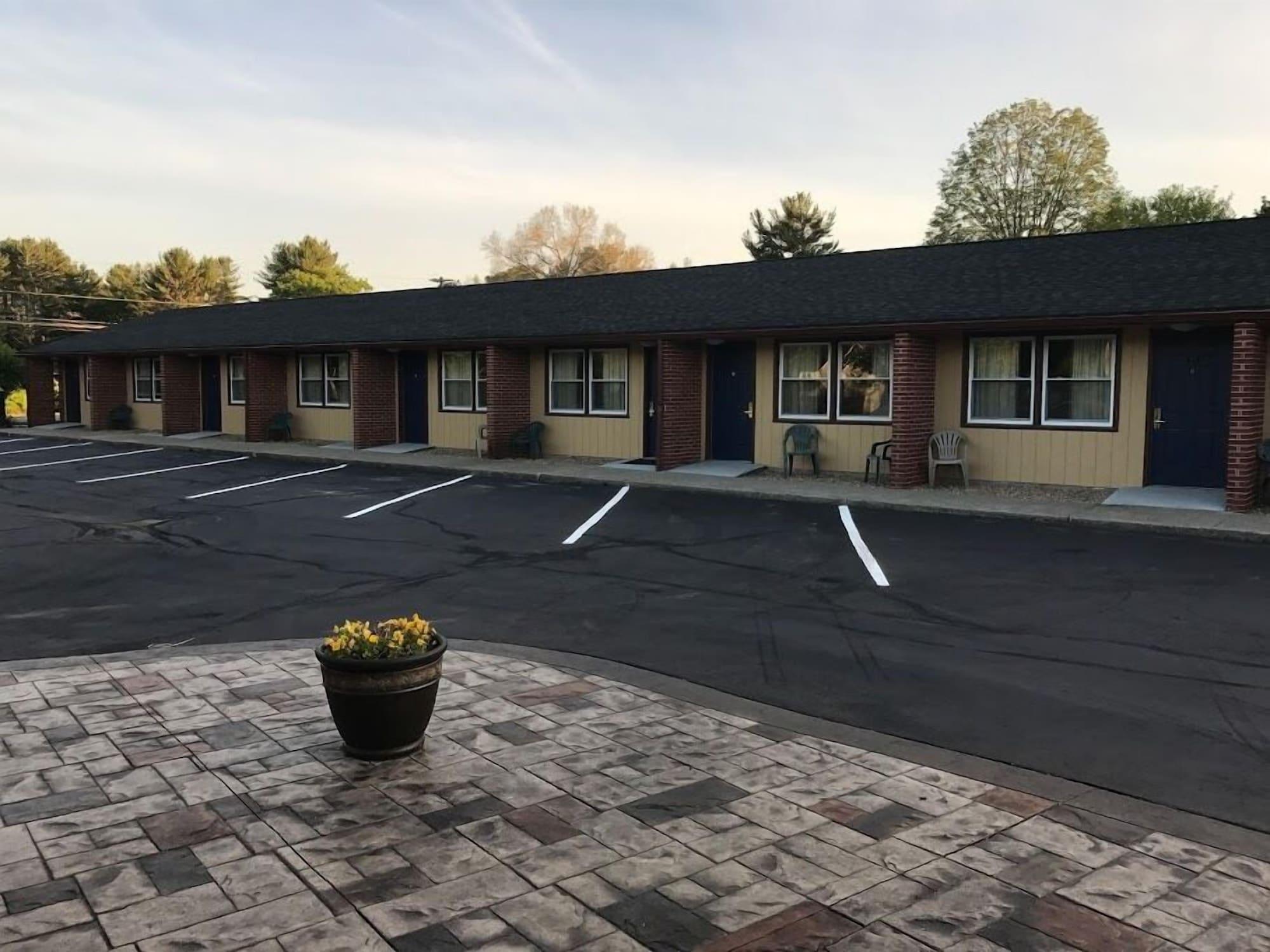 Vista Exterior Quiet Corner Inn