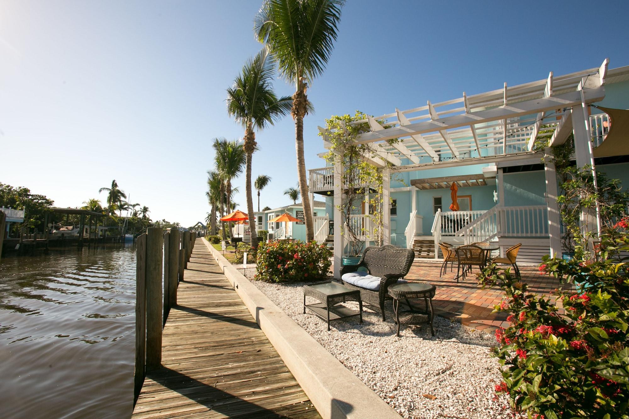 Vista Exterior Matanzas Inn Bayside Resort and Marina
