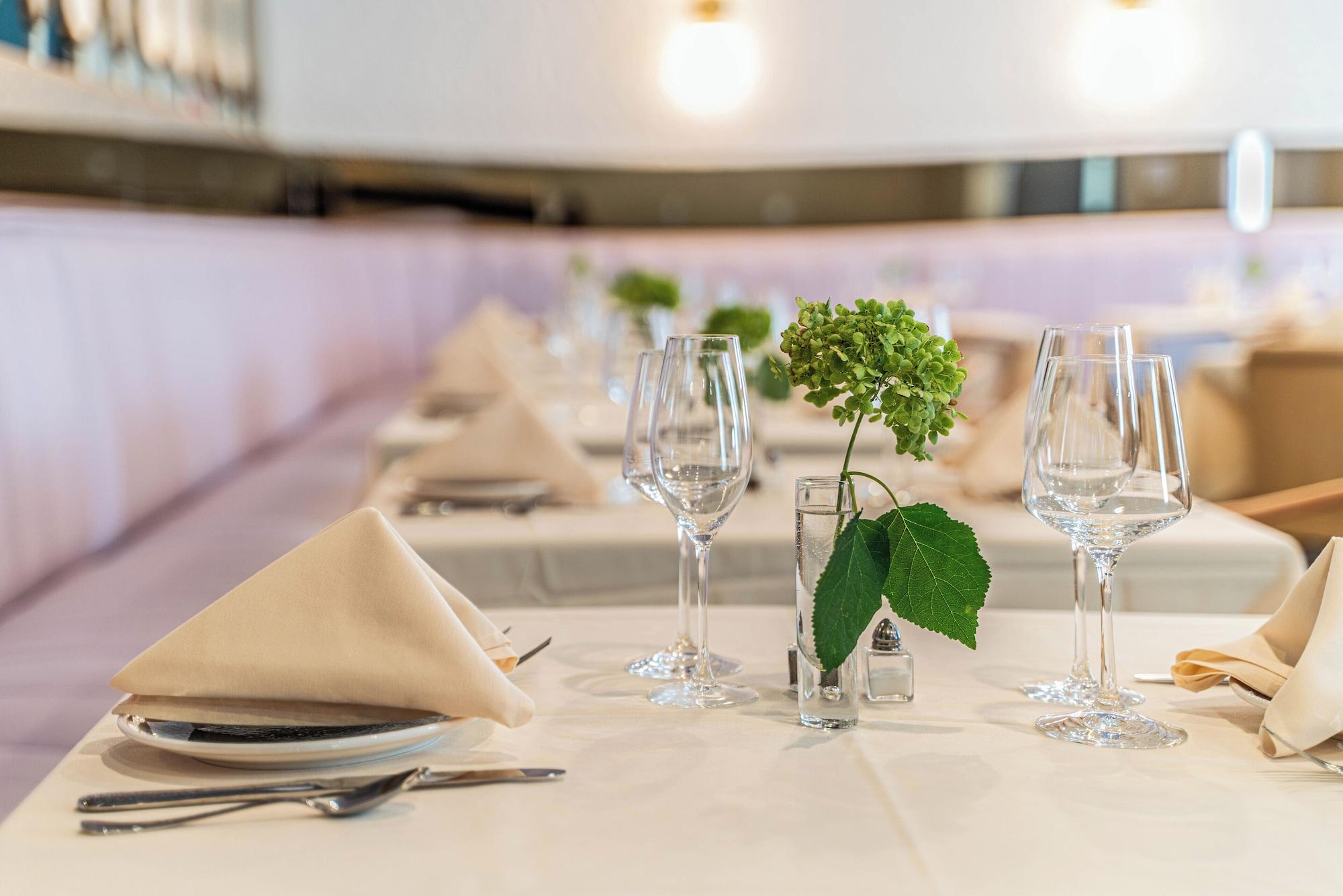 Restaurant Iris Hotel Boston