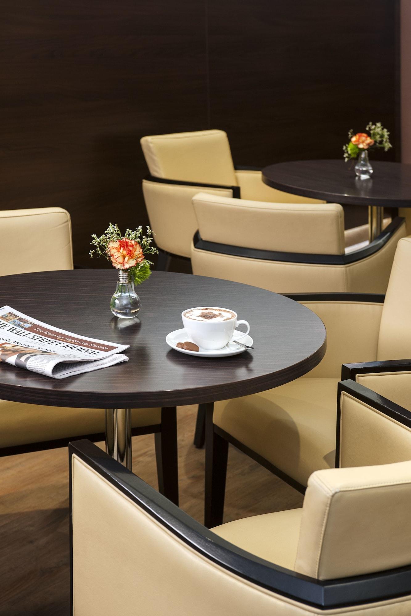 Bar/Salón NH München Airport