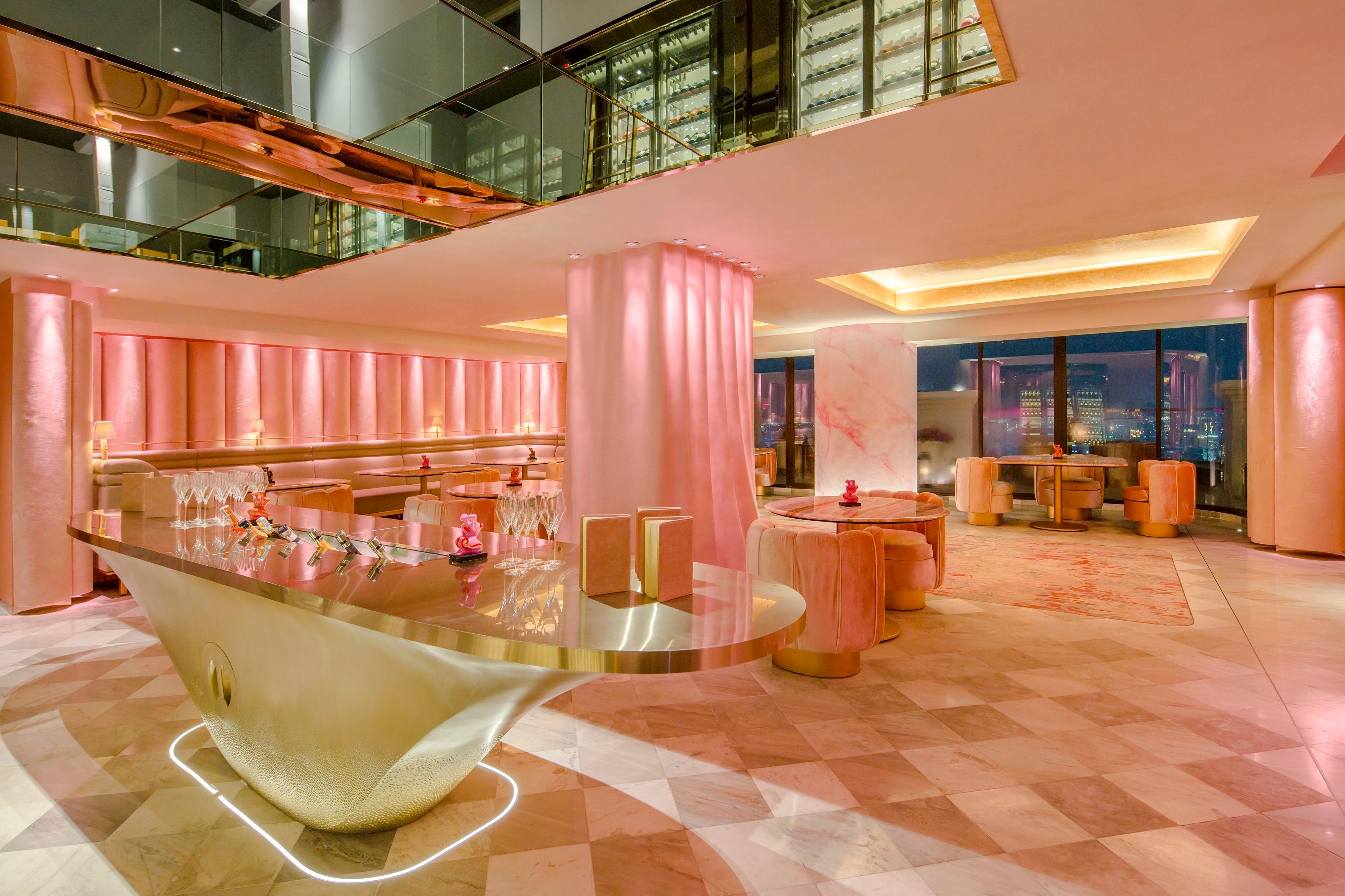 Bar/Salón Tower Club at lebua
