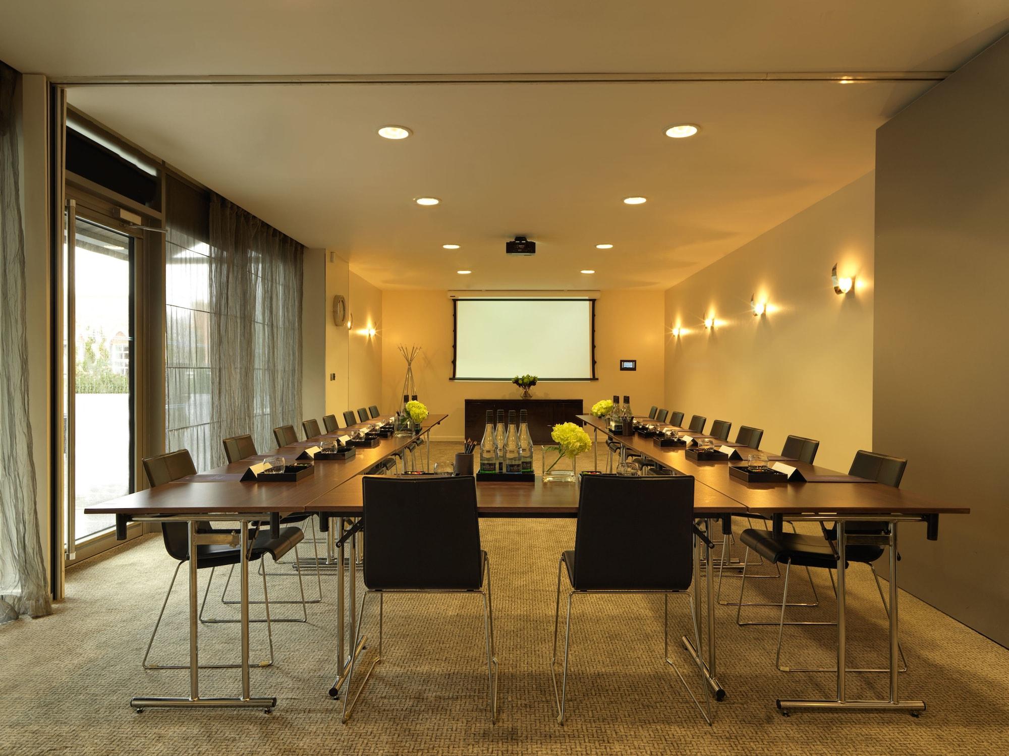 Sala de Reuniones Harbour Hotel Guildford
