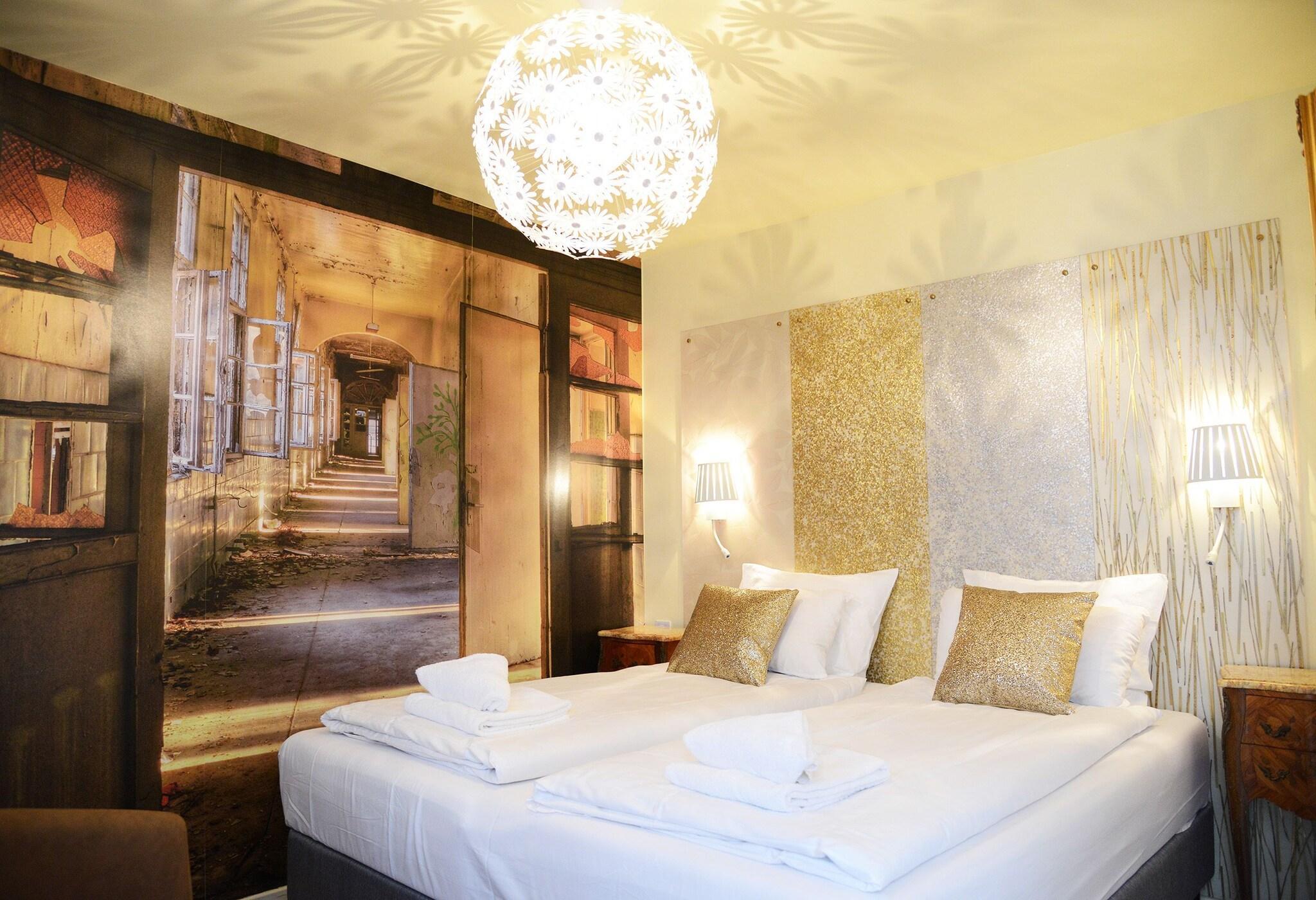 Varios Hotel Malar