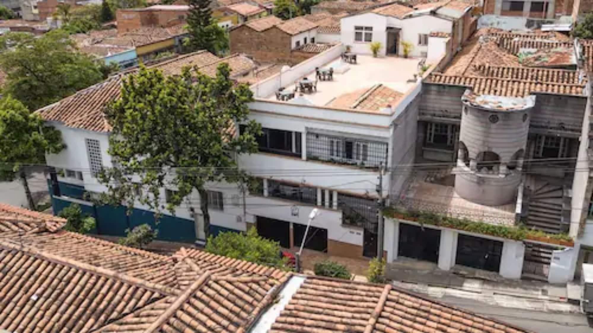 Varios 61Prado Guesthouse