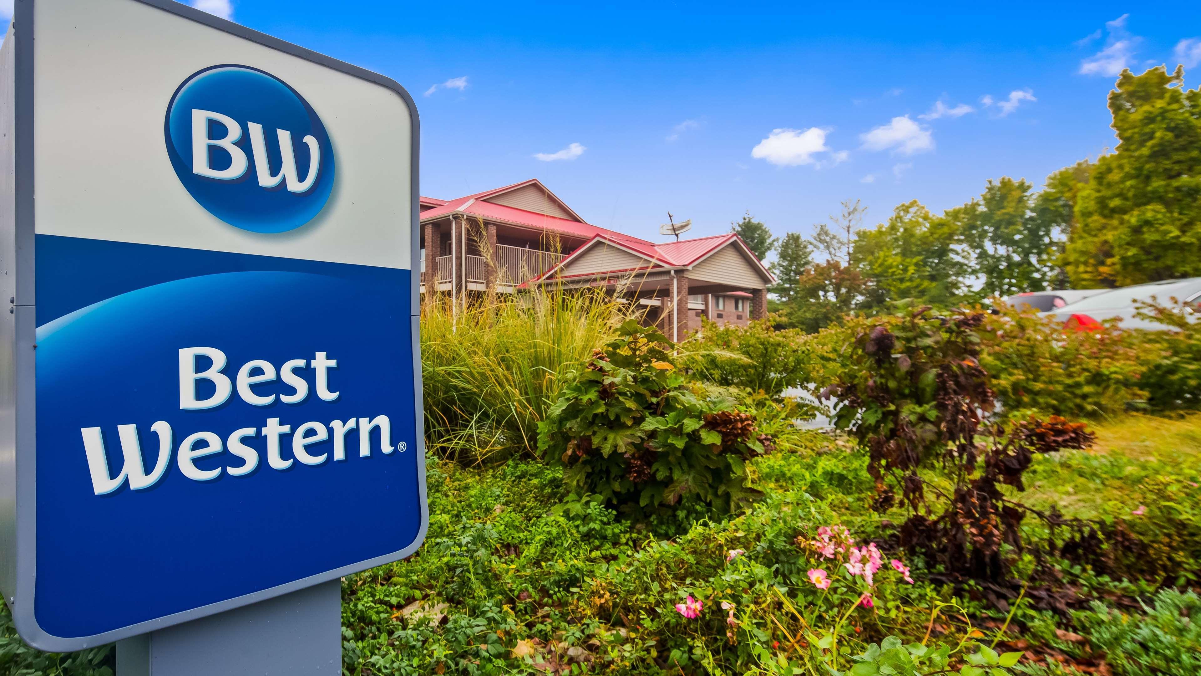 Vista Exterior Best Western Paris Inn