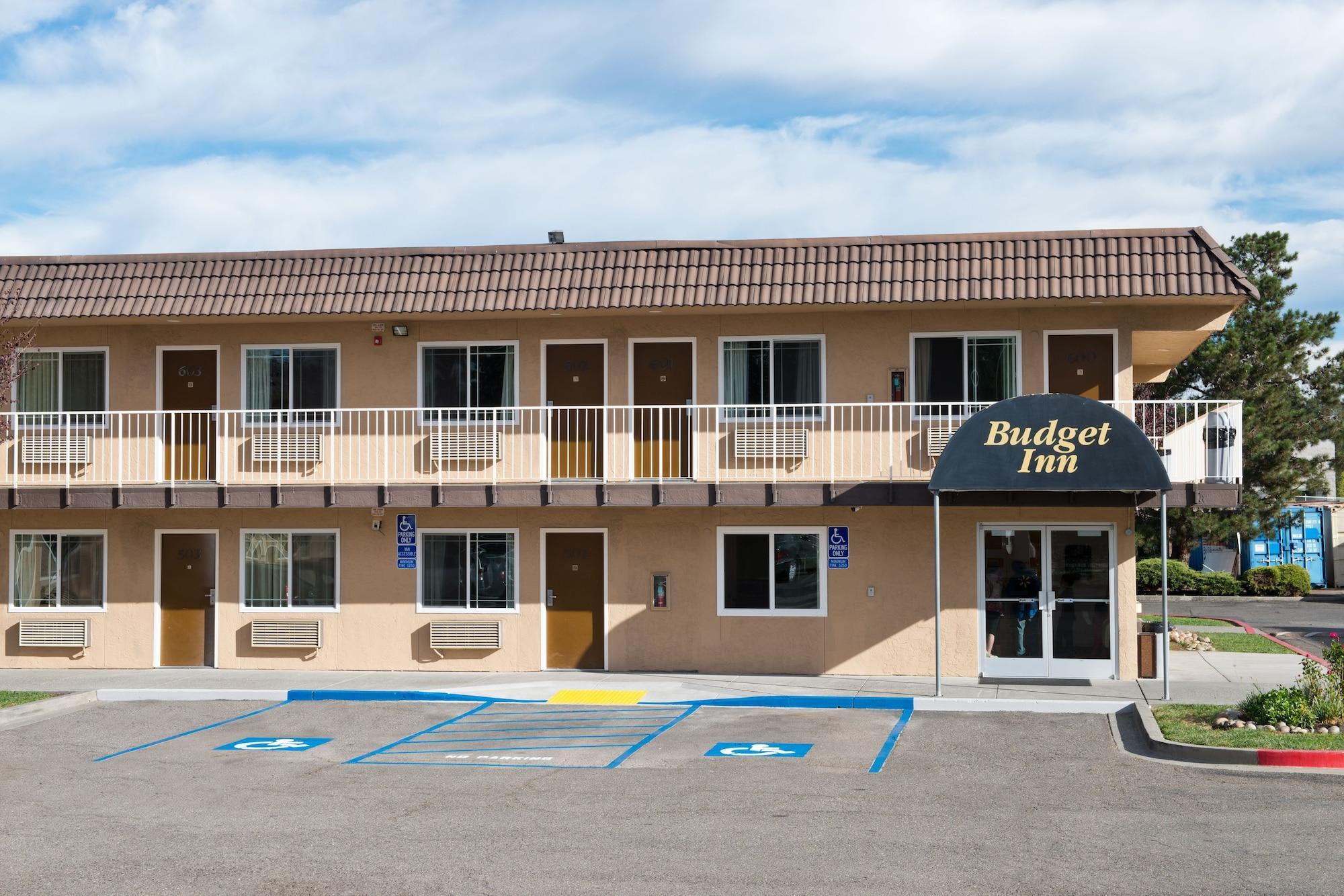 Vista Exterior Budget Inn