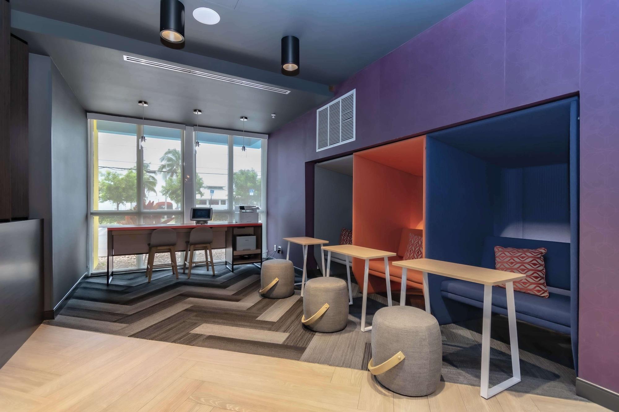 Sala de Reuniones Tru by Hilton Florida City