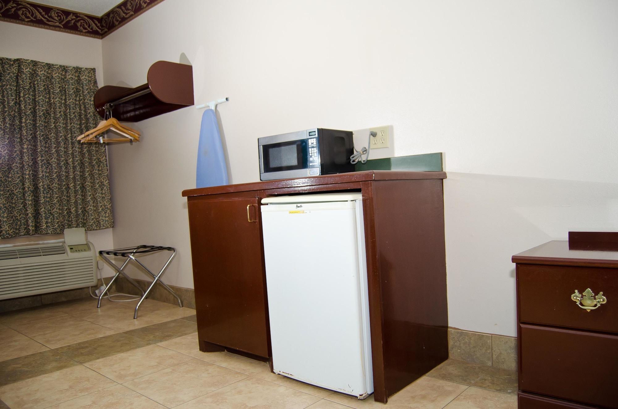 Set de Habitación Texas Inn and Suites City Center at University Dr.
