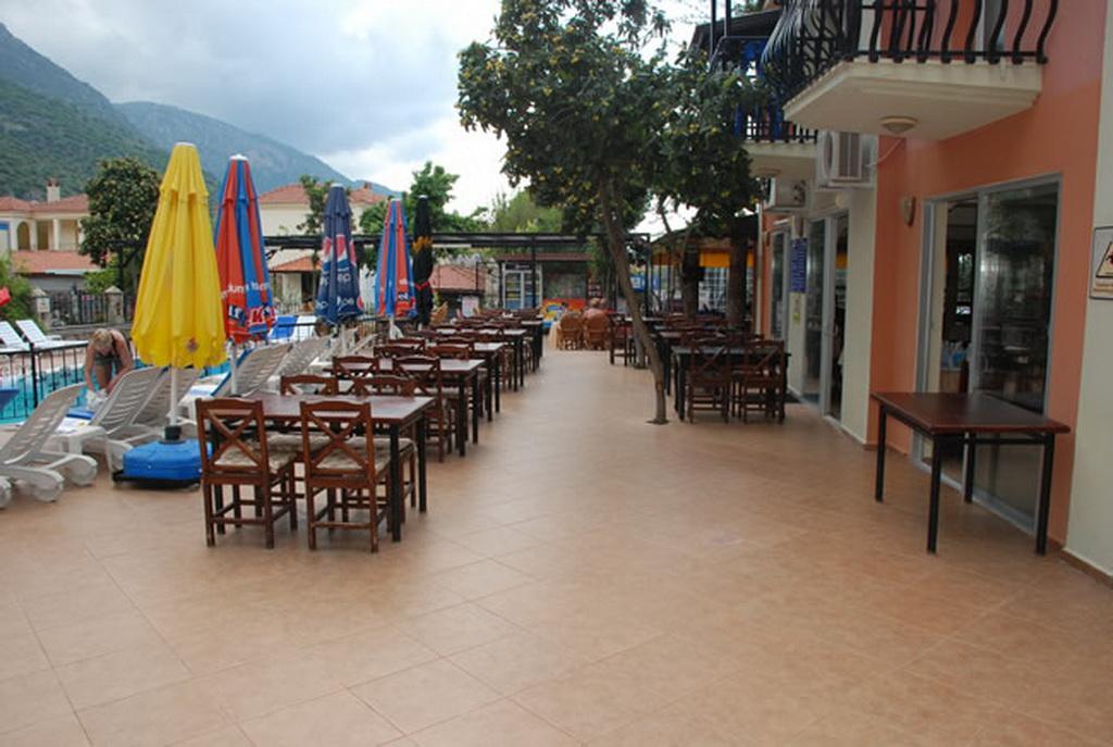 Varios Magic Tulip Hotel