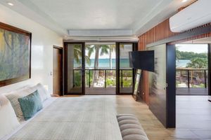 Alojamiento - The Sanctuary - Luxury Beachfront 5-Bedroom Villa with 2 Swimming Pools
