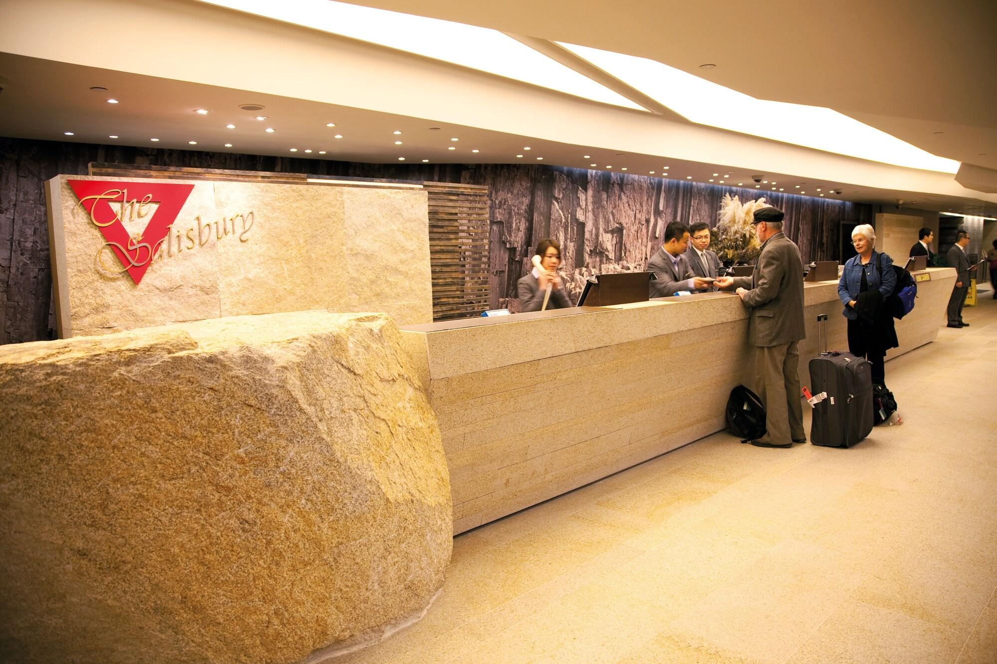 Vista Lobby The Salisbury - YMCA of Hong Kong