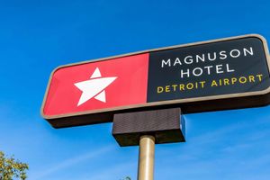 Pacote - Park Inn by Radisson, Detroit Metro Airport