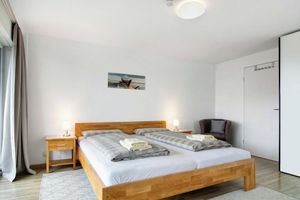 Alquiler Vacacional - Large apartment with wonderful south-facing terrace and large garden