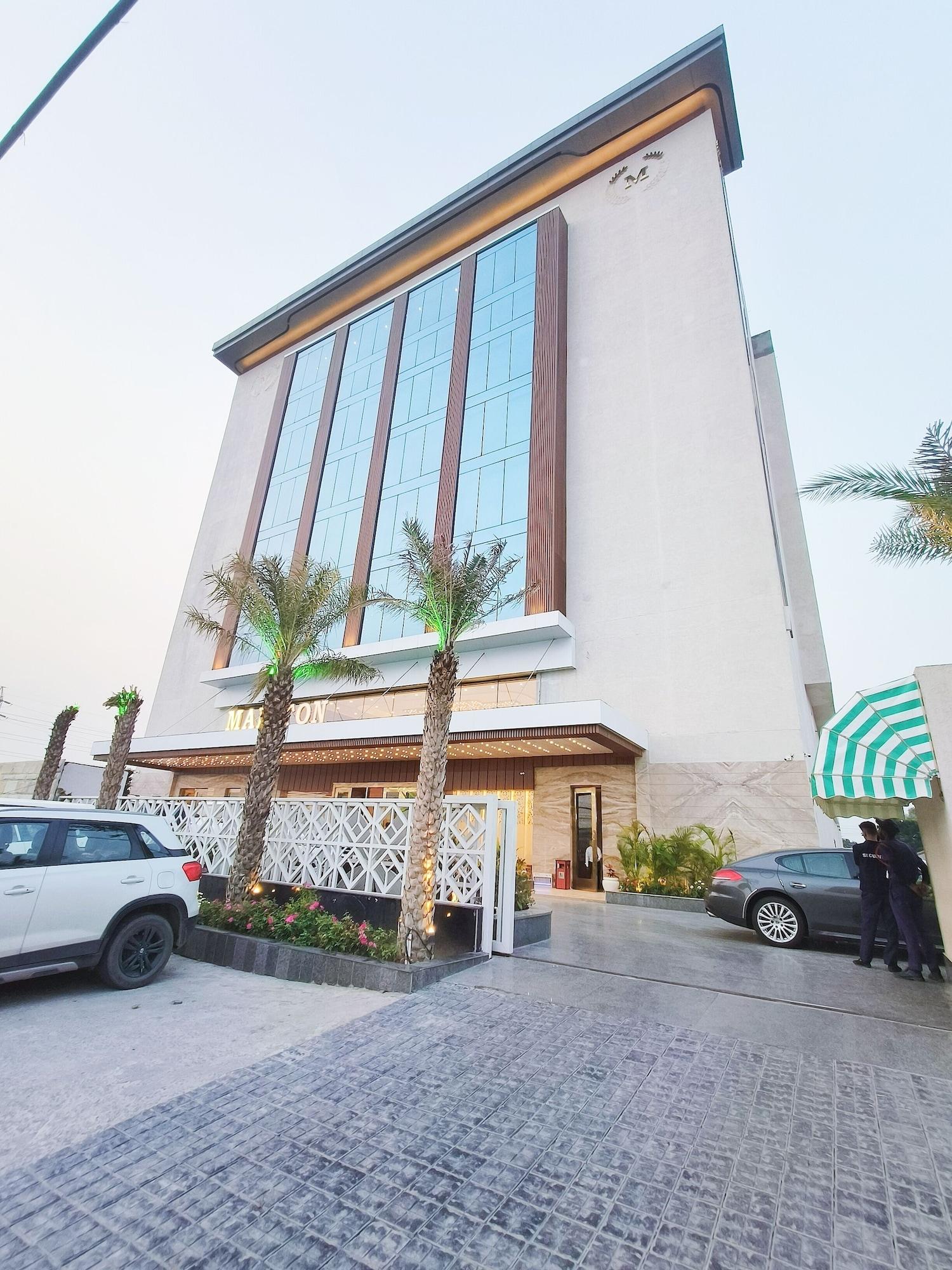 Vista Exterior Mariton Hotel