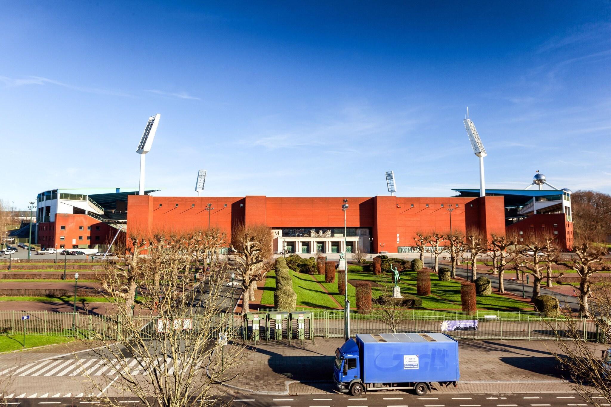 Vista Exterior Hotel Expo