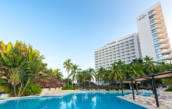 Park Royal Beach Ixtapa