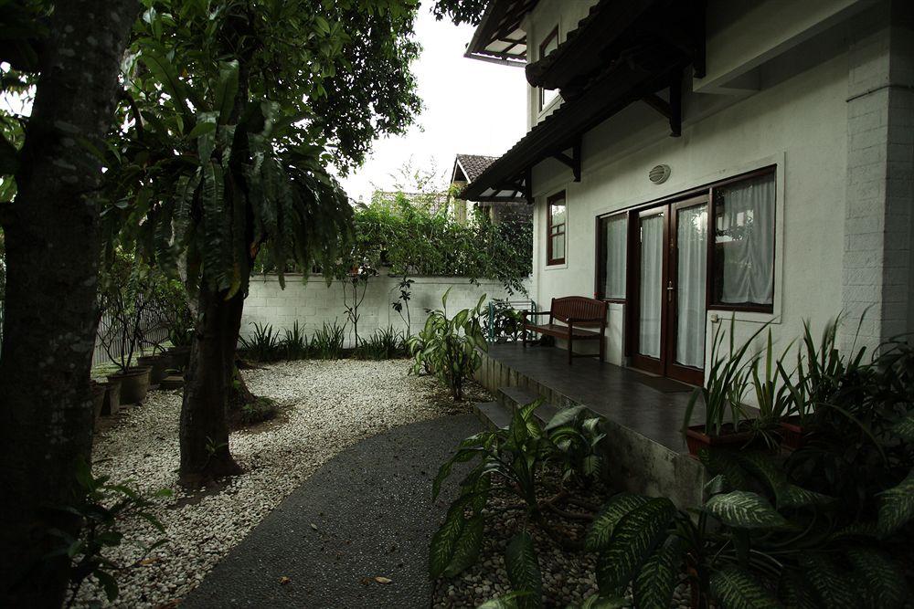 Vista Exterior Puri Puri Kecil