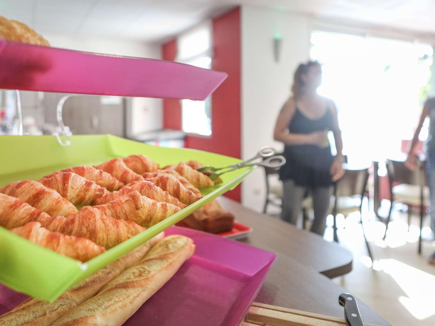 Restaurant ibis Styles Bourbon Lancy