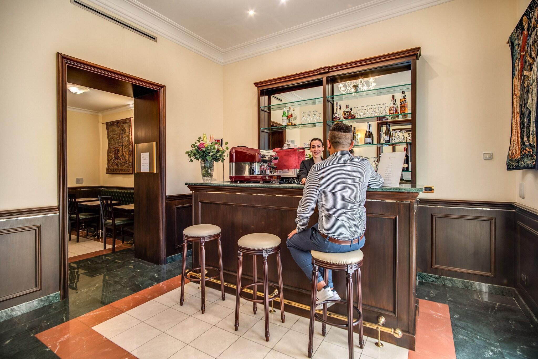 Bar/Salón Hotel Diocleziano