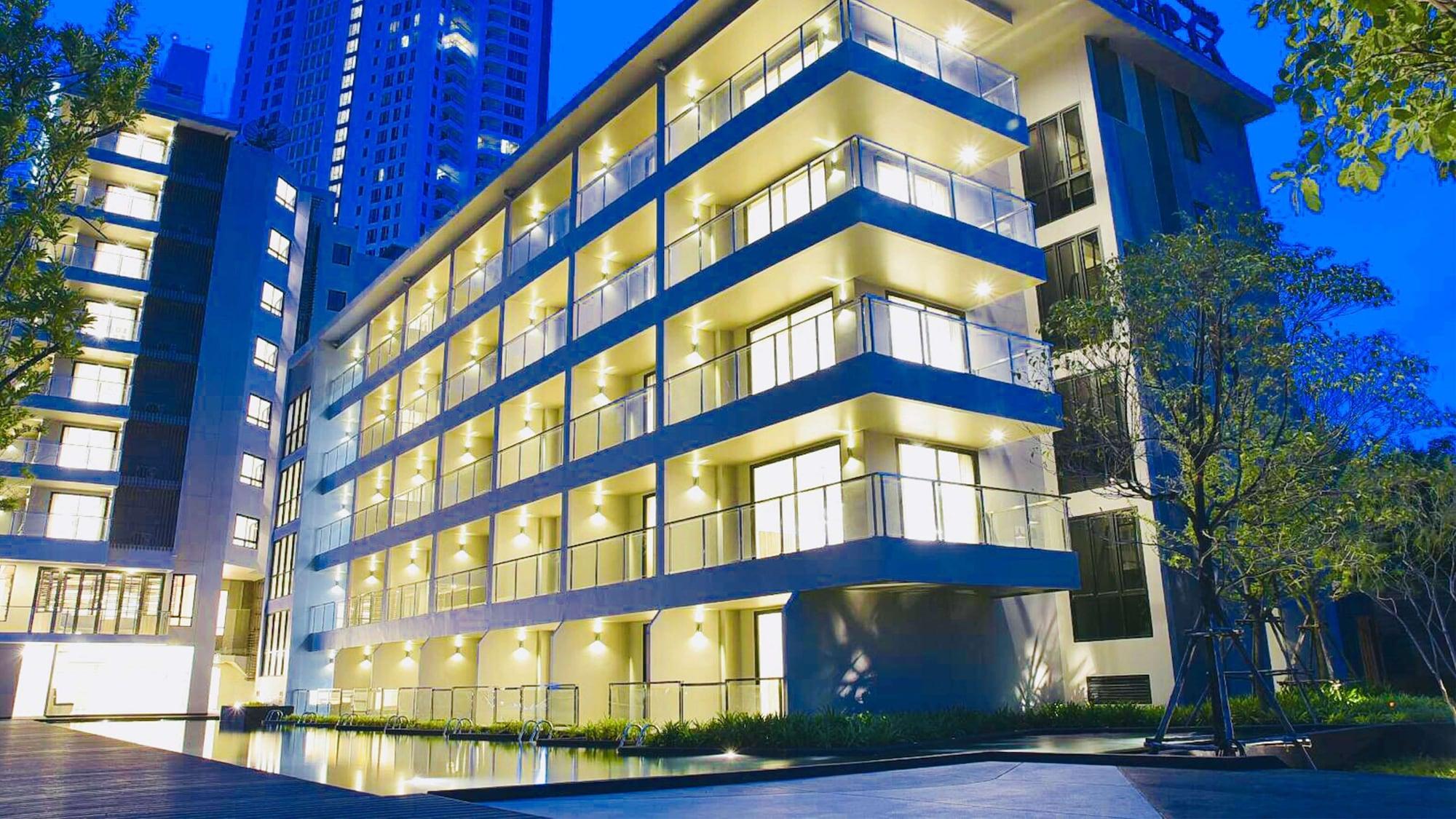 Vista Exterior Golden Tulip Pattaya Beach Resort