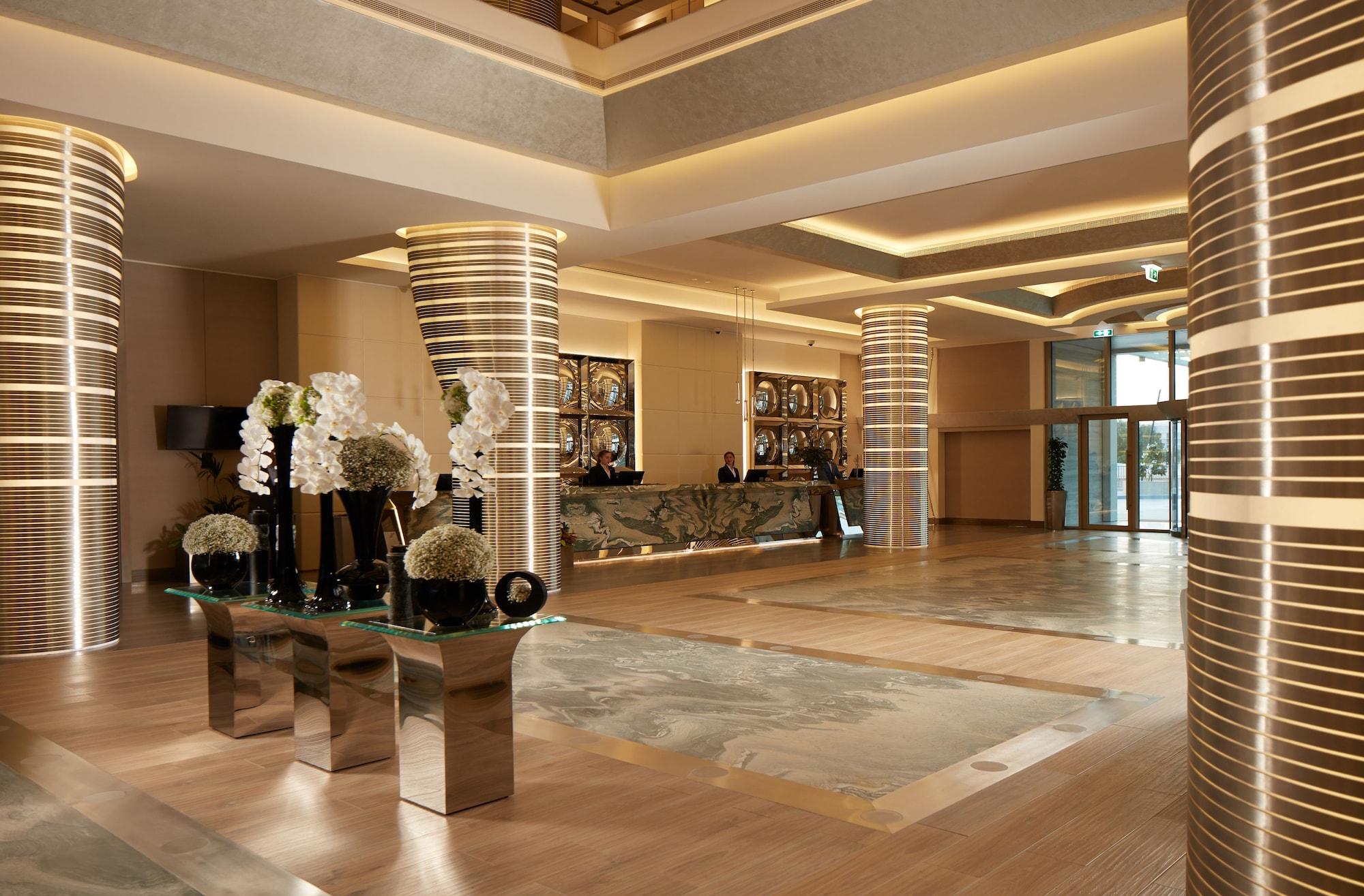 Vista Lobby Royal M Hotel Abu Dhabi by Gewan