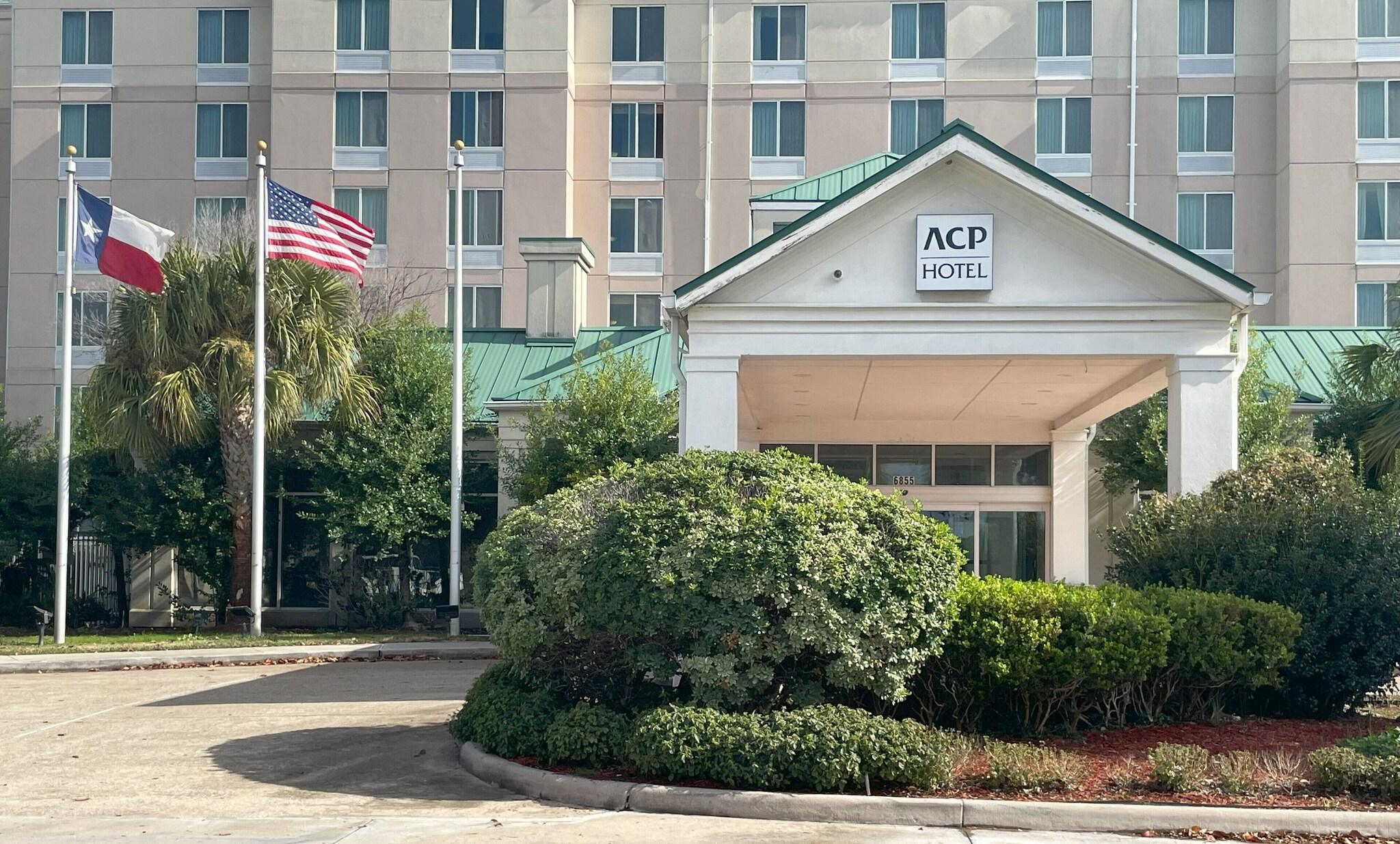 Vista Exterior ACP Hotel Houston Westchase, MOD Collection by Sonesta