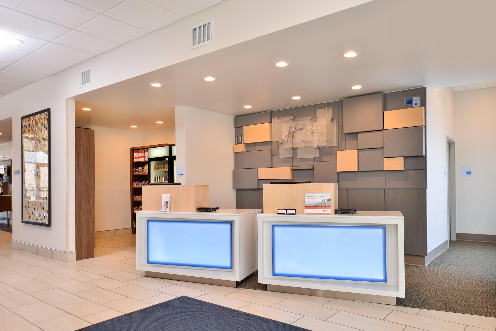 Vista Exterior Holiday Inn Express & Suites Southgate - Detroit Area by IHG