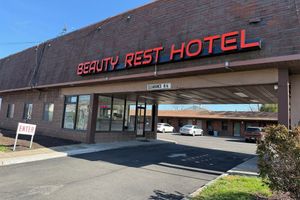 Alojamiento - Beauty Rest Hotel