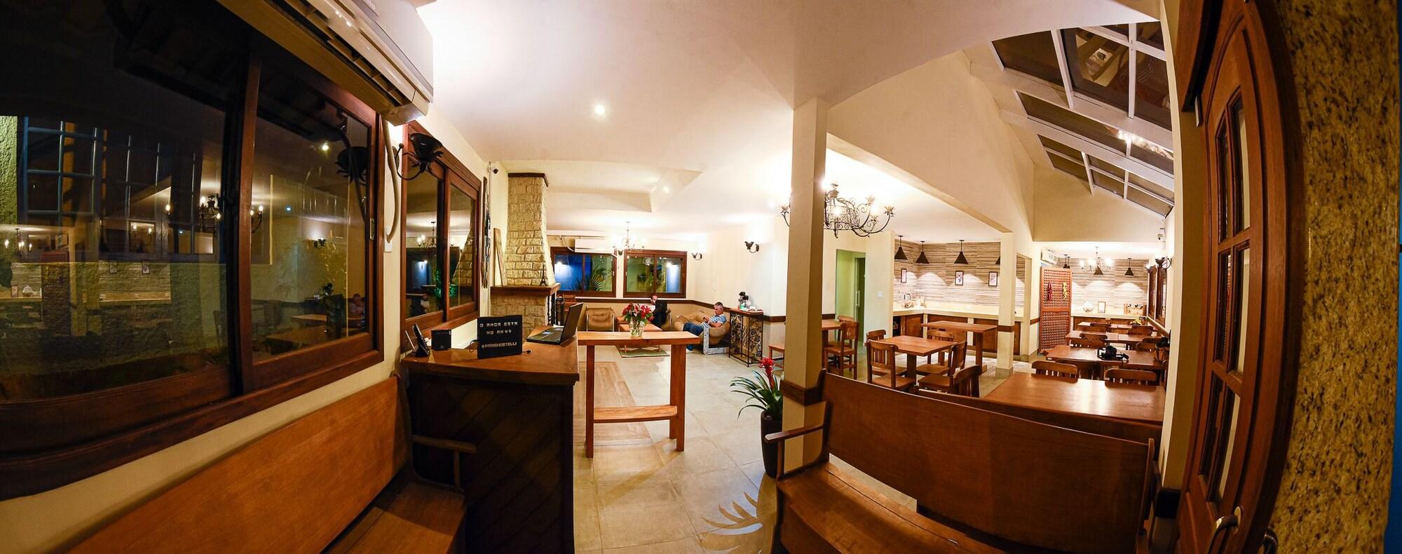 Vista Lobby Pousada Paris Hostelli