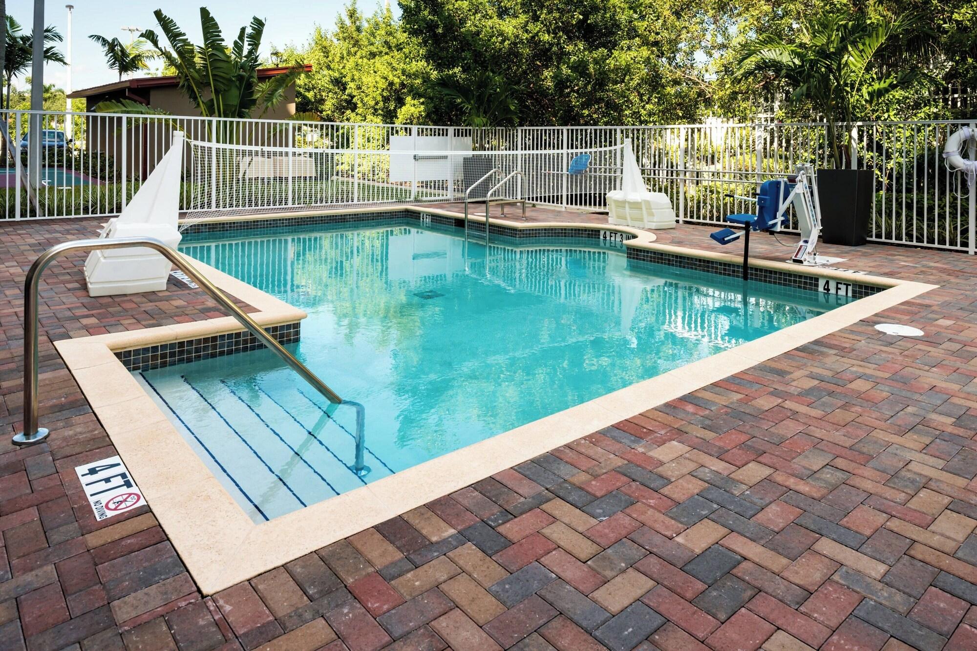 Vista Piscina Residence Inn by Marriott Miami West / FL Turnpike