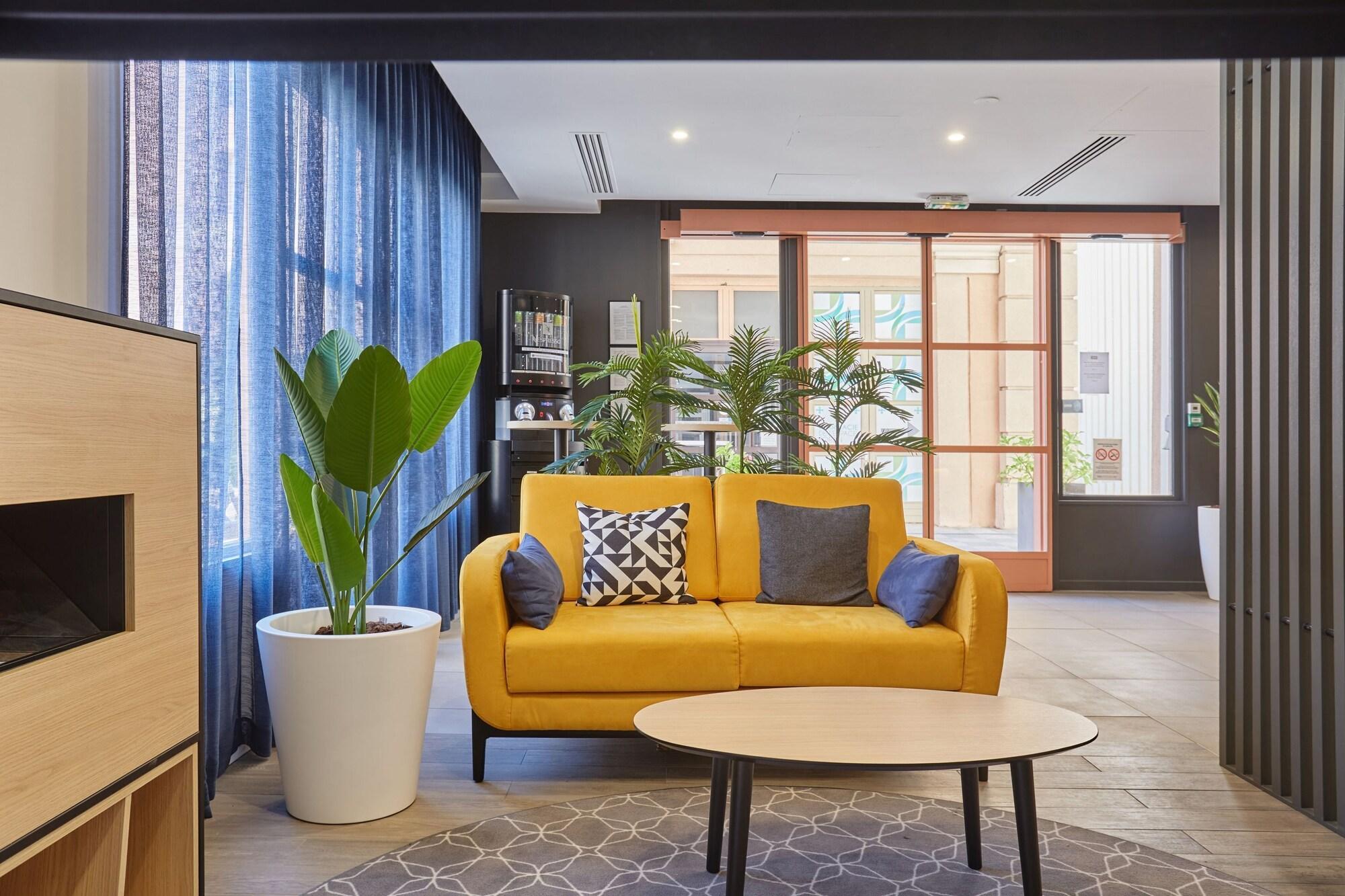 Vista Lobby Appart Hotel Odalys City Aix en Provence L'Atrium