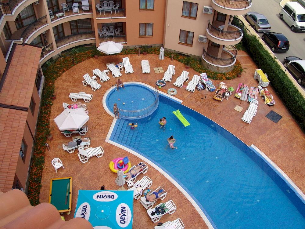 Vista Piscina Aparthotel Efir 2
