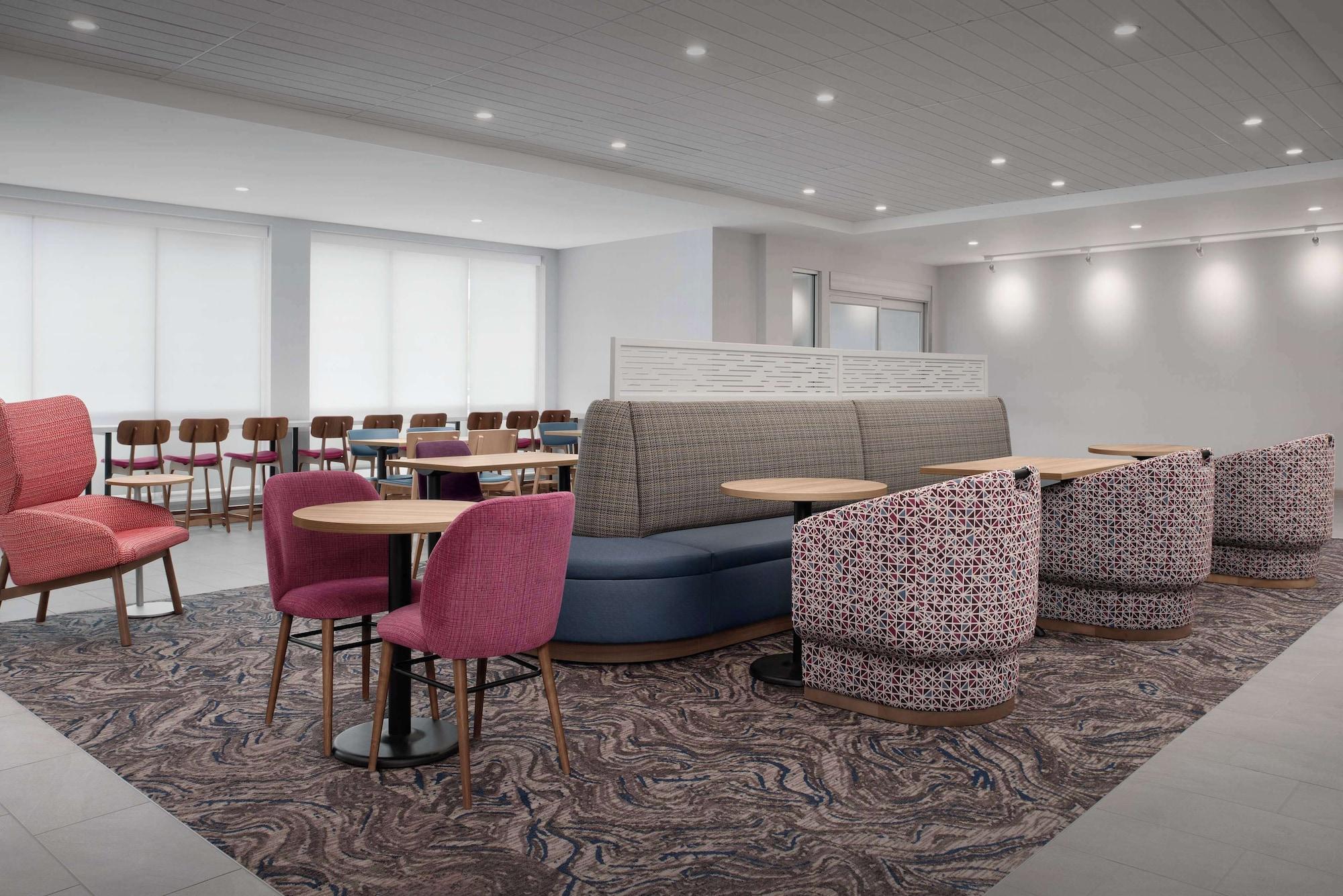 Vista Lobby Home2 Suites By Hilton Lakeland North I-4